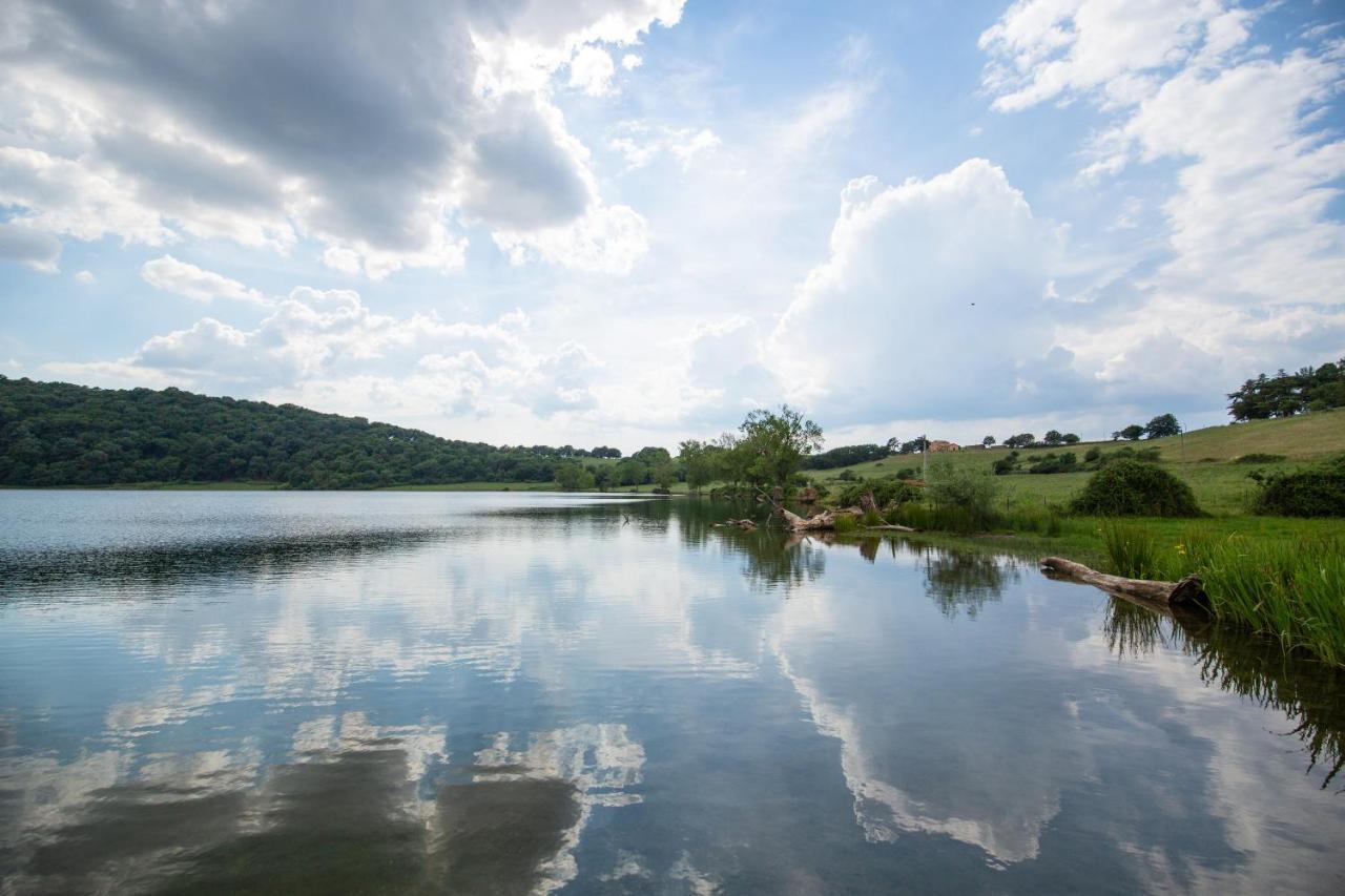 Agriturismo Lago Di Mezzano Valentano ภายนอก รูปภาพ